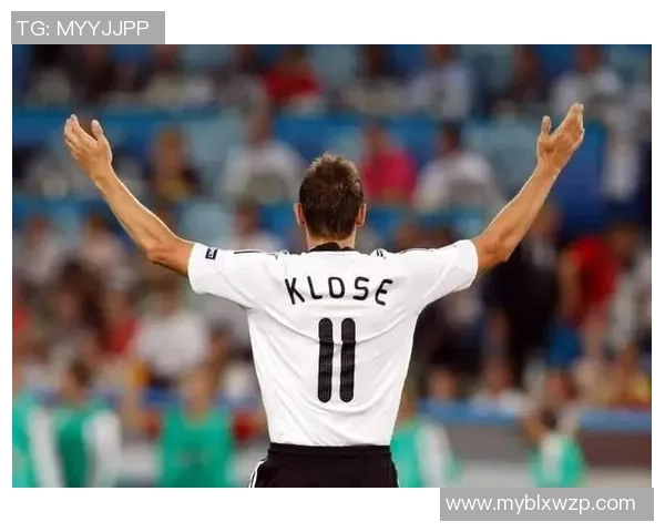 克洛泽经典头像展现绿茵传奇精神象征与永不熄灭的足球梦想