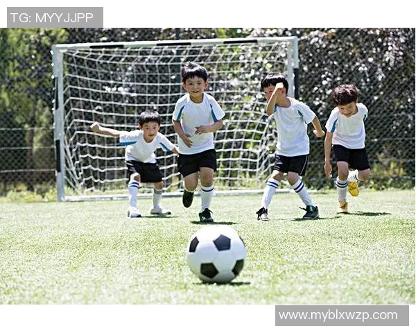 足球前场核心球星的风采与影响力解析：技术、创造力与比赛决定性作用