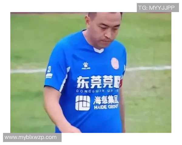 巴里足球明星因场内冲突发生肢体冲突引发媒体热议